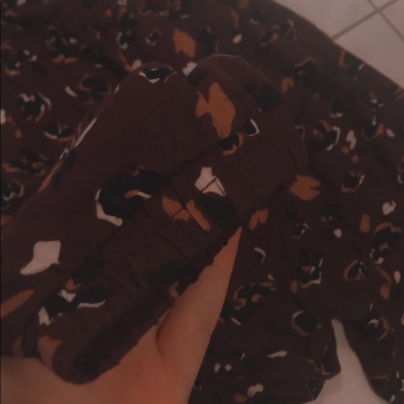 Top and bottom - Picture 2 of 5